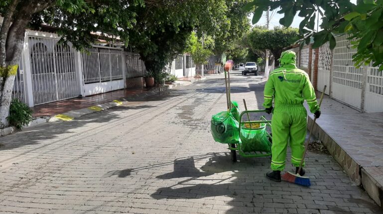 BARRIDO DE CALLES VILLAS DE SEVILLA